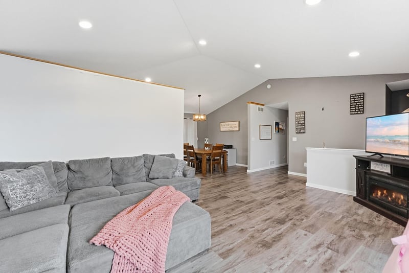 103 Whitetail Ln, Foreston, MN 56330
