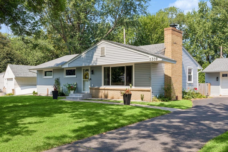 2309 Dorothy Ave, White Bear Lake, MN 55110