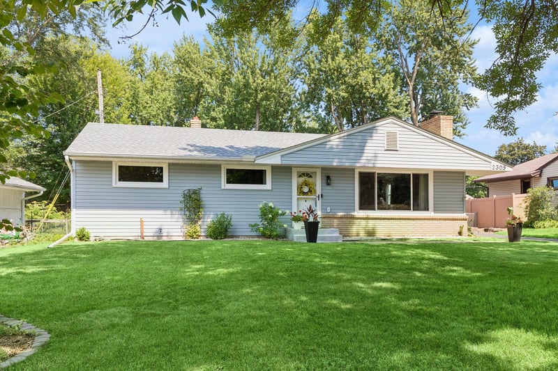 2309 Dorothy Ave, White Bear Lake, MN 55110