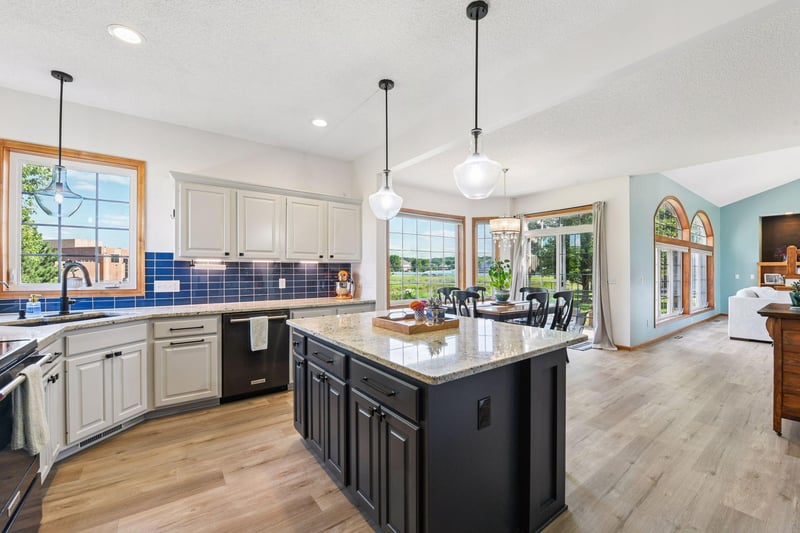 7432 Whitehall Rd, Shakopee, MN 55379