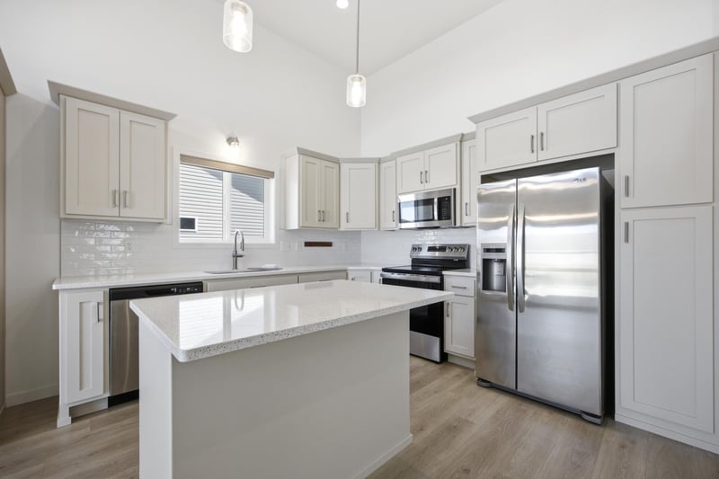 3851 19th St S, Moorhead, MN 56560
