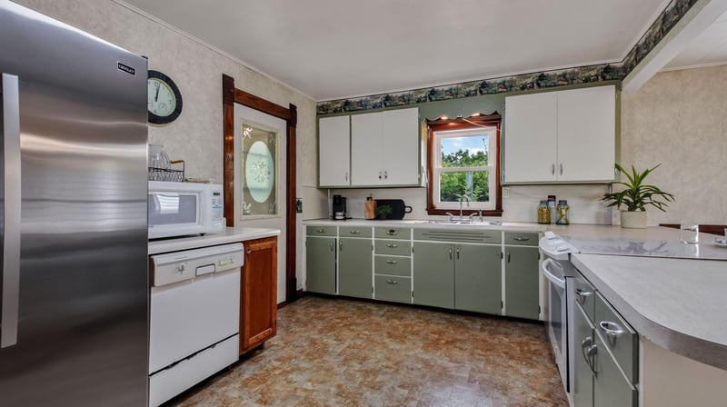 N8481 Kleba Rd, Hixton, WI 54635