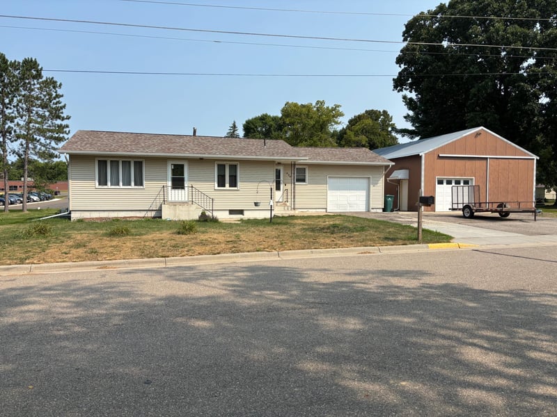 430 5th St W, Browerville, MN 56438