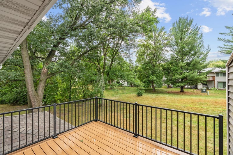 4135 Shirlee Ln S, Shoreview, MN 55126