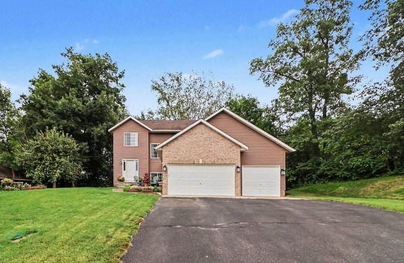 2058 Wild Wings Ps, Elko New Market, MN 55054