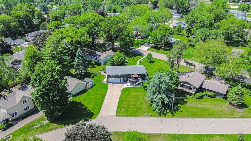 1319 3rd Ave S, Stillwater, MN 55082