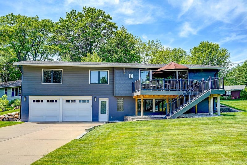 1319 3rd Ave S, Stillwater, MN 55082