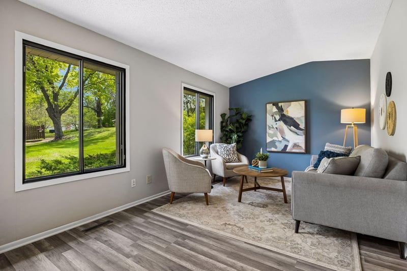 9701 Cimarron Trl, Minnetonka, MN 55305