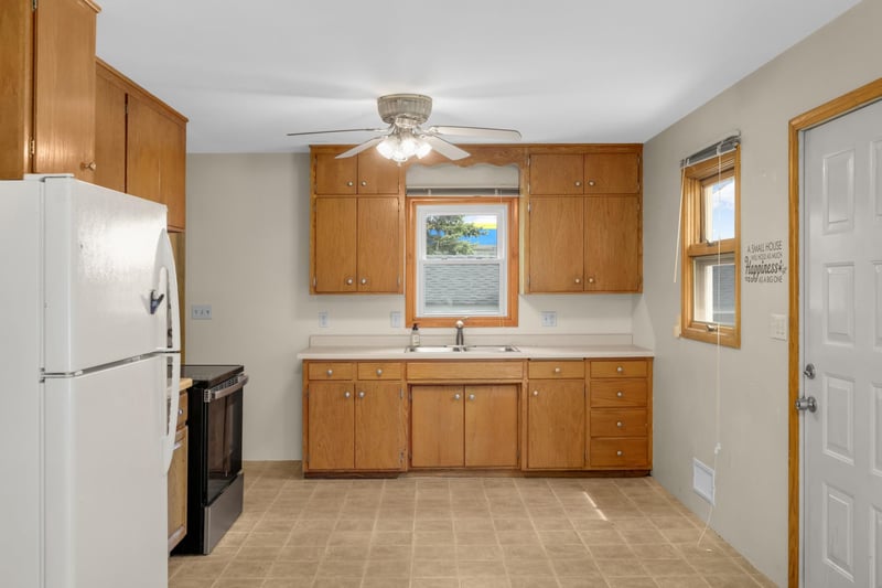 1935 55th St E, Inver Grove Heights, MN 55077