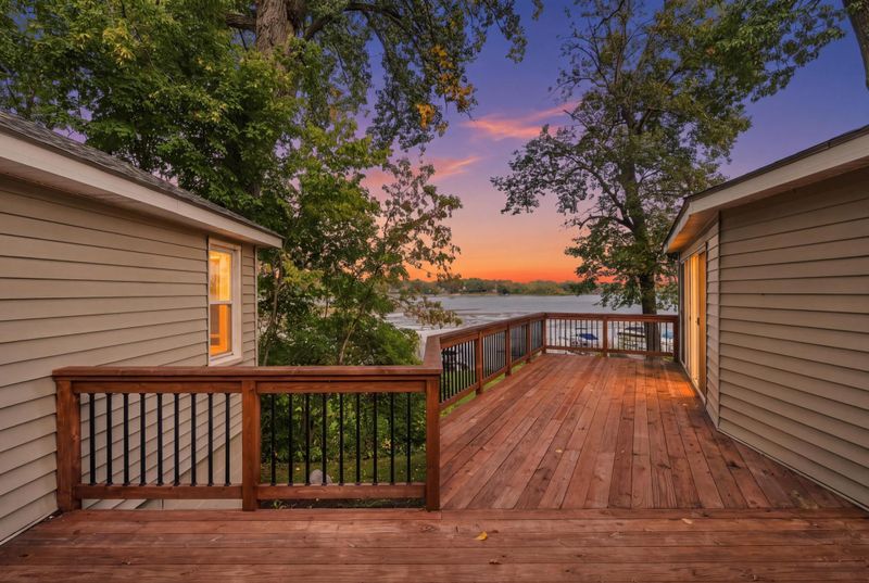 2149 Cardinal Ln, Mound, MN 55364