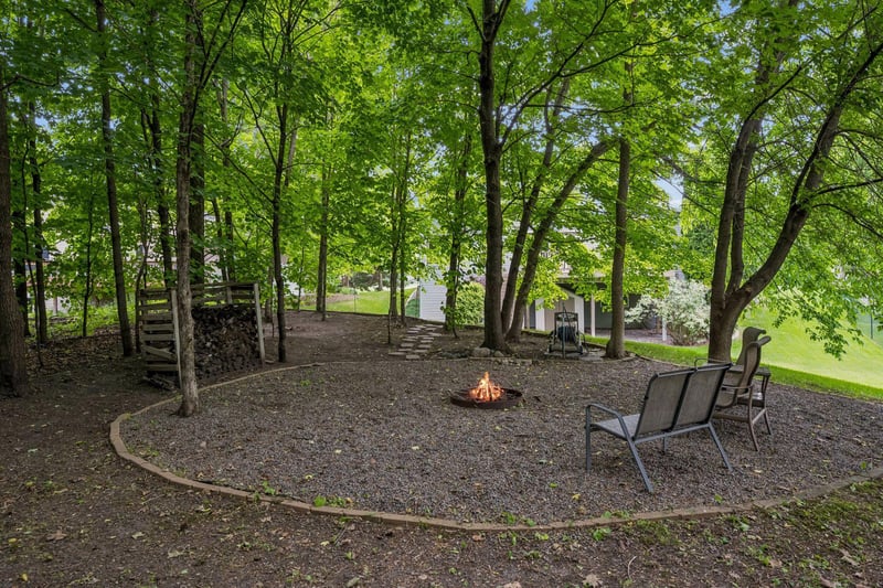 680 Kayla Ln, Hanover, MN 55341