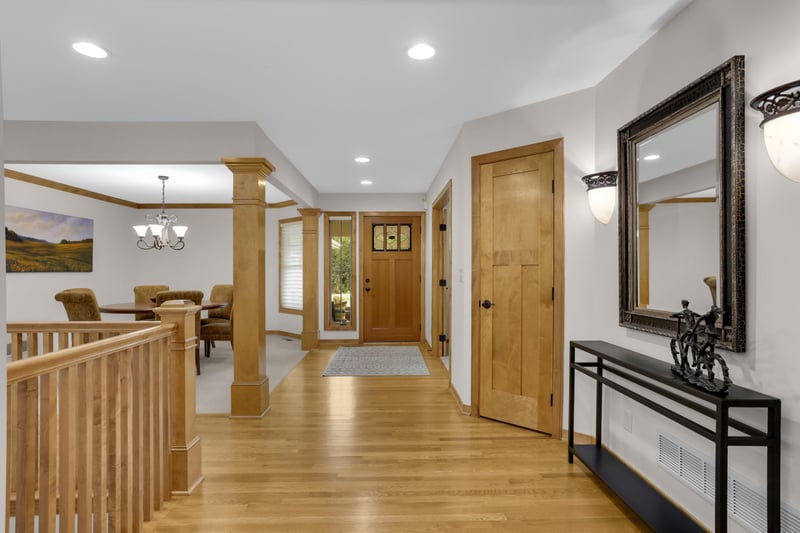 10589 Water Lily Ln, Woodbury, MN 55129