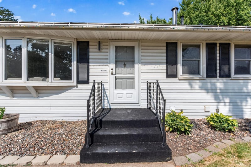 4949 Virginia Ave N, New Hope, MN 55428