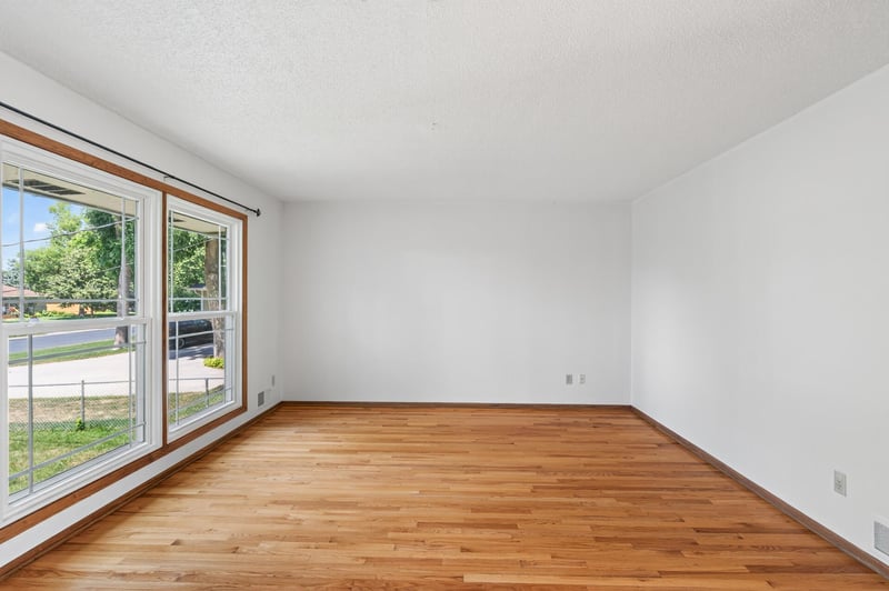 7 Lakeview Terrace Blvd, Waconia, MN 55387