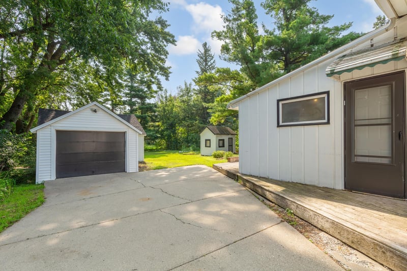 206 12th St S, Mountain Lake, MN 56159