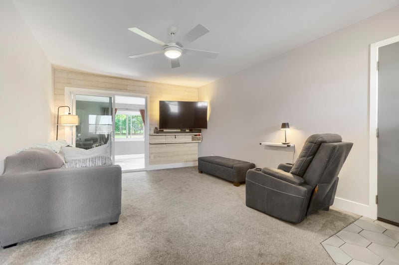 10241 Foley Blvd NW, Coon Rapids, MN 55448