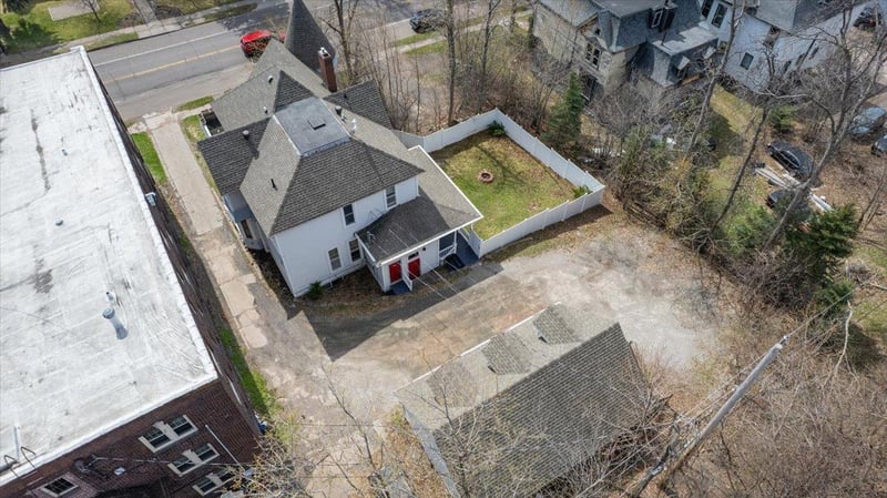 1727 E Superior St, Duluth, MN 55812