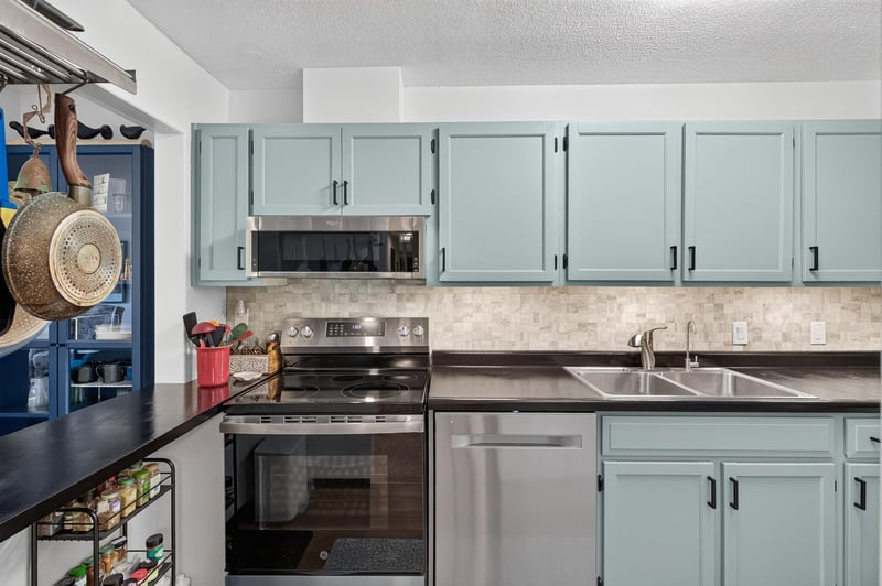 10311 Cedar Lake Rd #313, Minnetonka, MN 55305