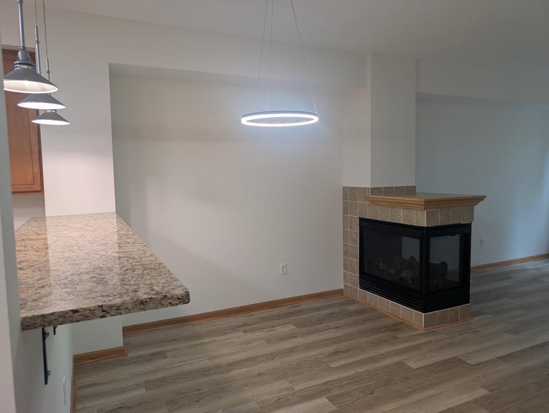 150 E Burnsville Pw #303, Burnsville, MN 55337