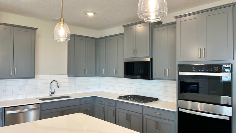 2147 Bluff Heights Dr, Shakopee, MN 55379