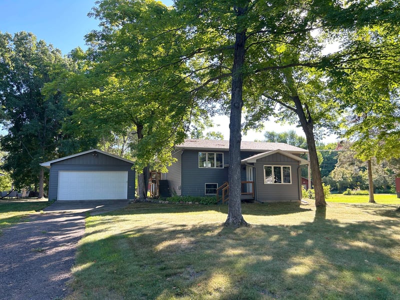 16542 329th Ave, Isle, MN 56342