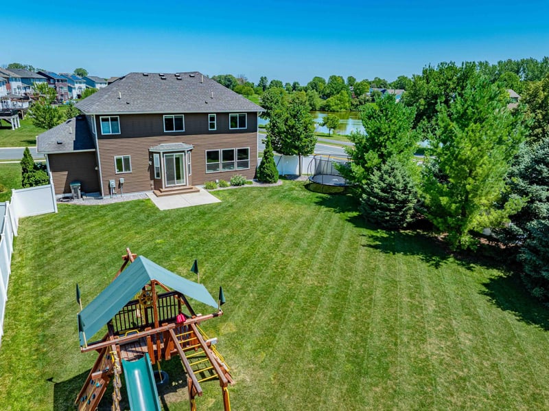 1100 Skybrooke Ave, Waconia, MN 55387