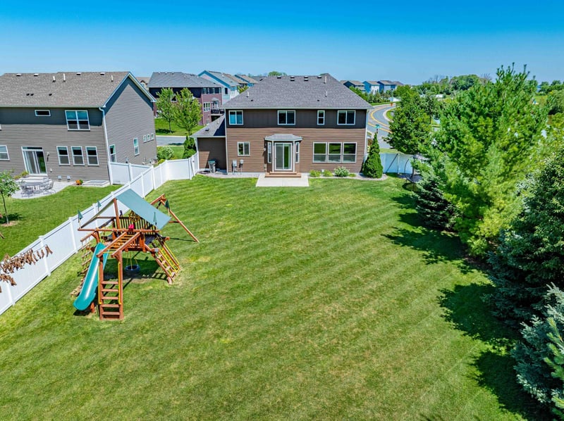1100 Skybrooke Ave, Waconia, MN 55387