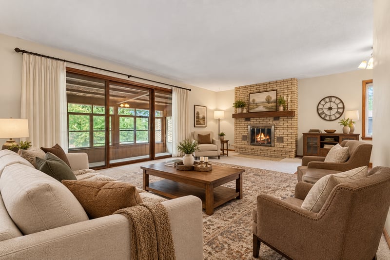 345 Sunset Ln N, Cambridge, MN 55008