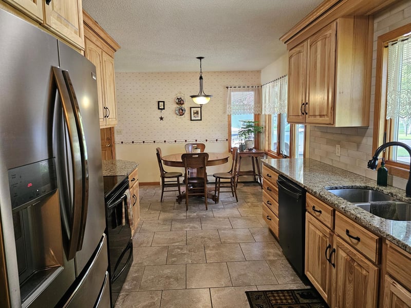 1909 Country Club Dr NE, Willmar, MN 56201