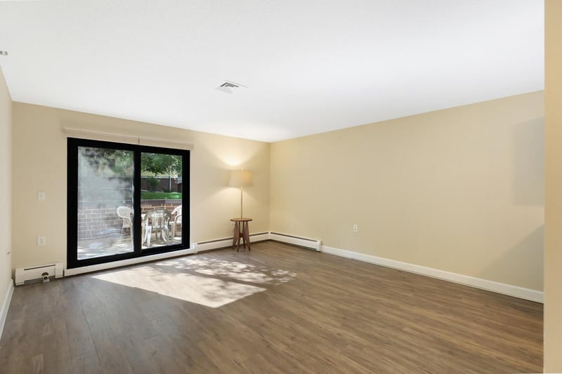 6615 Lake Shore Dr S #115, Richfield, MN 55423
