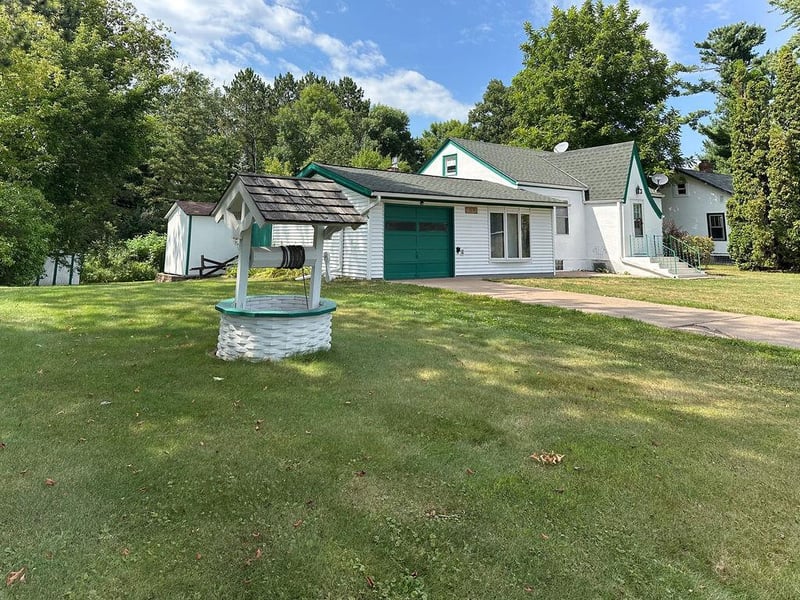 319 Pine St S, Onamia, MN 56359