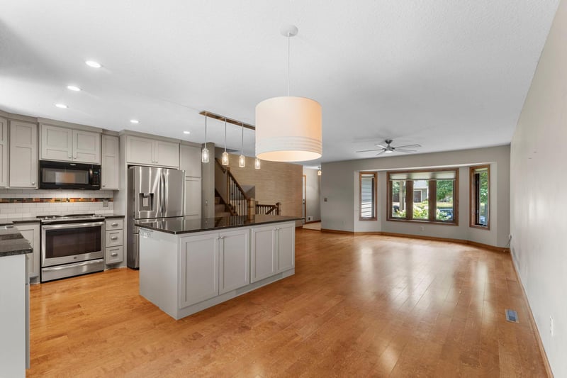9836 Ilex St NW, Coon Rapids, MN 55433