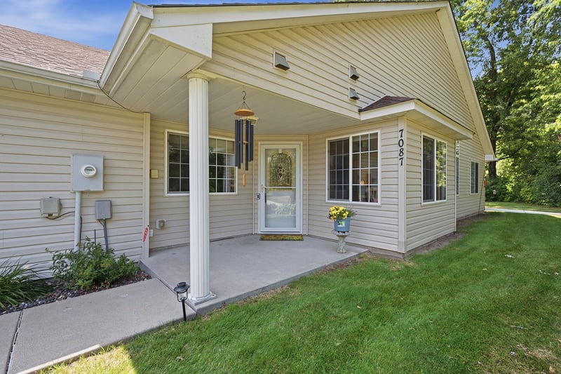 7087 Dupre Rd, Centerville, MN 55038