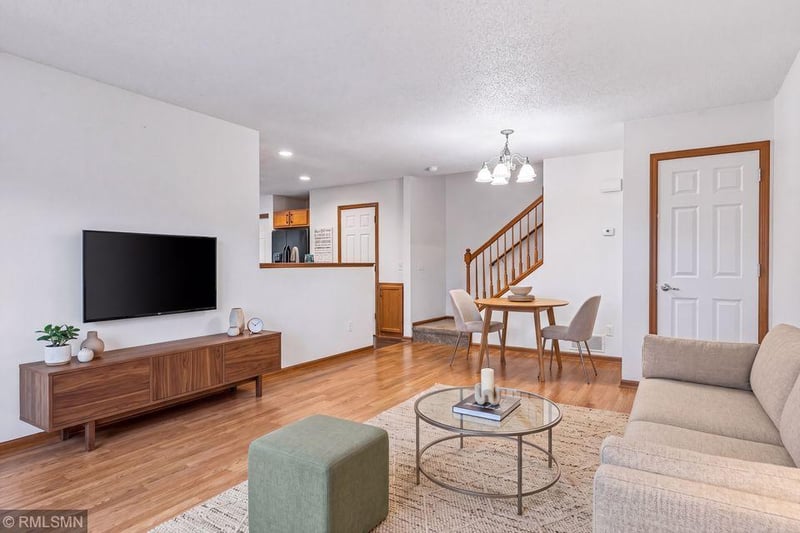 5149 149th St N #4, Hugo, MN 55038