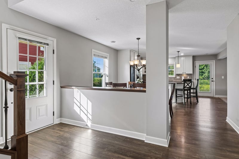 9868 5th Street Ln N, Lake Elmo, MN 55042