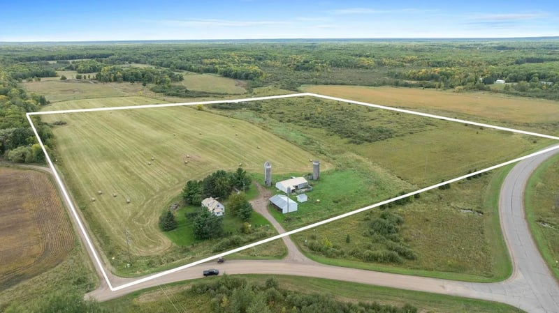 35053 180th Ave, Onamia, MN 56359
