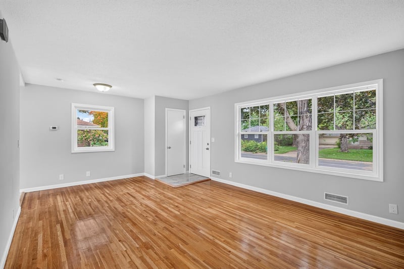 5307 66th Ave N, Brooklyn Center, MN 55429