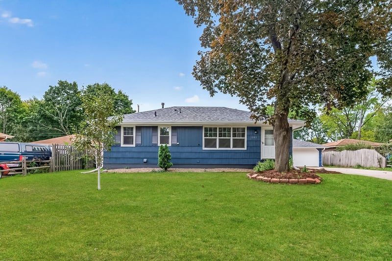 5307 66th Ave N, Brooklyn Center, MN 55429