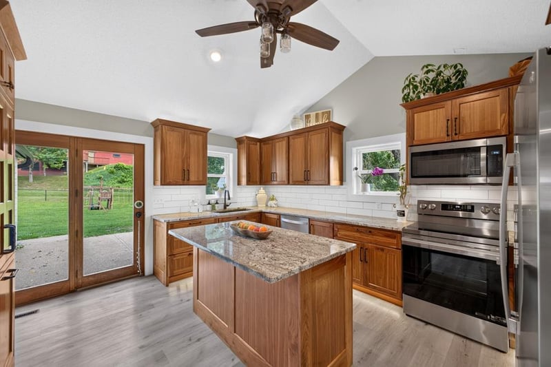 330 1st Ave NE, Oronoco, MN 55960