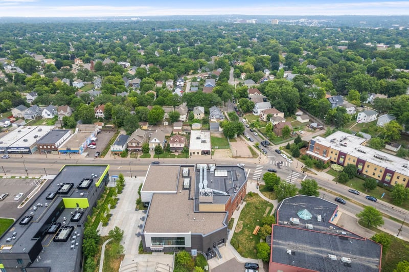 2038 W Broadway Ave, Minneapolis, MN 55411