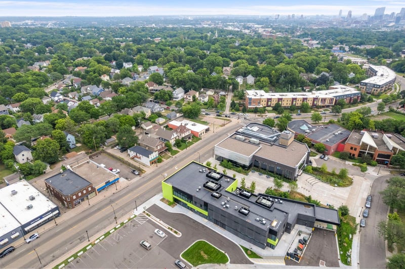 2038 W Broadway Ave, Minneapolis, MN 55411