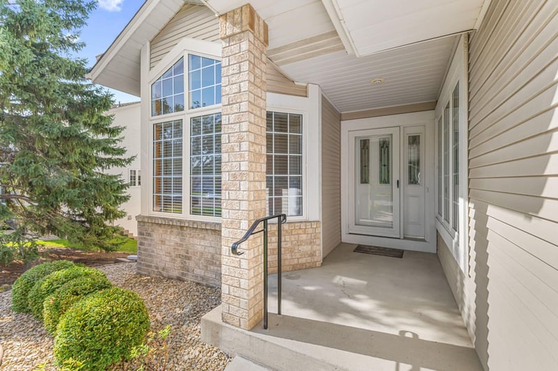 16505 42nd Ave N, Plymouth, MN 55446