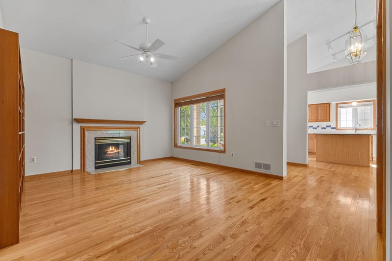 16505 42nd Ave N, Plymouth, MN 55446