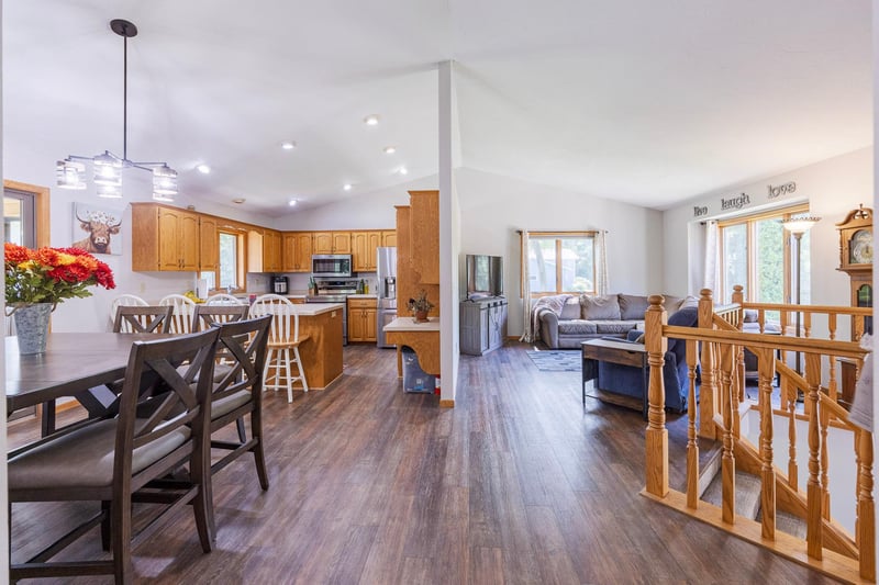 31955 Maple Haven, New Prague, MN 56071
