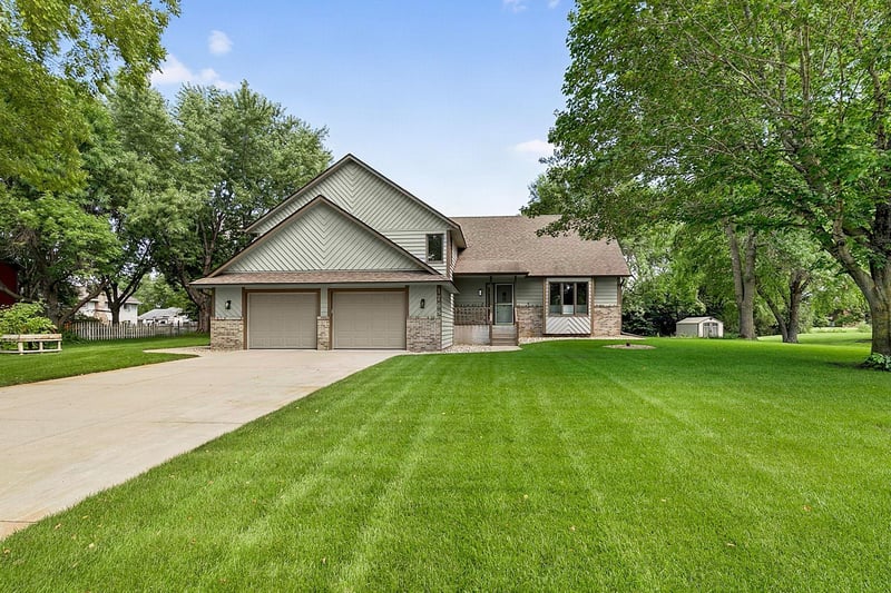 1768 Casselberry Rd, Saint Cloud, MN 56303