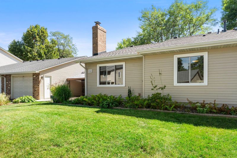 9362 Ranchview Ln N, Maple Grove, MN 55369
