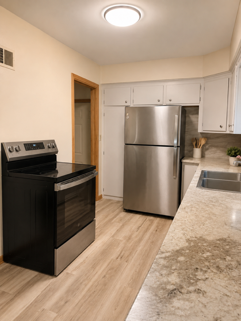 841 W Moore Lake Dr, Fridley, MN 55432