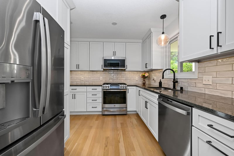 5736 Turtle Lake Rd, Shoreview, MN 55126
