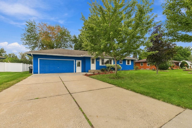 4050 Upper 149th St W, Rosemount, MN 55068