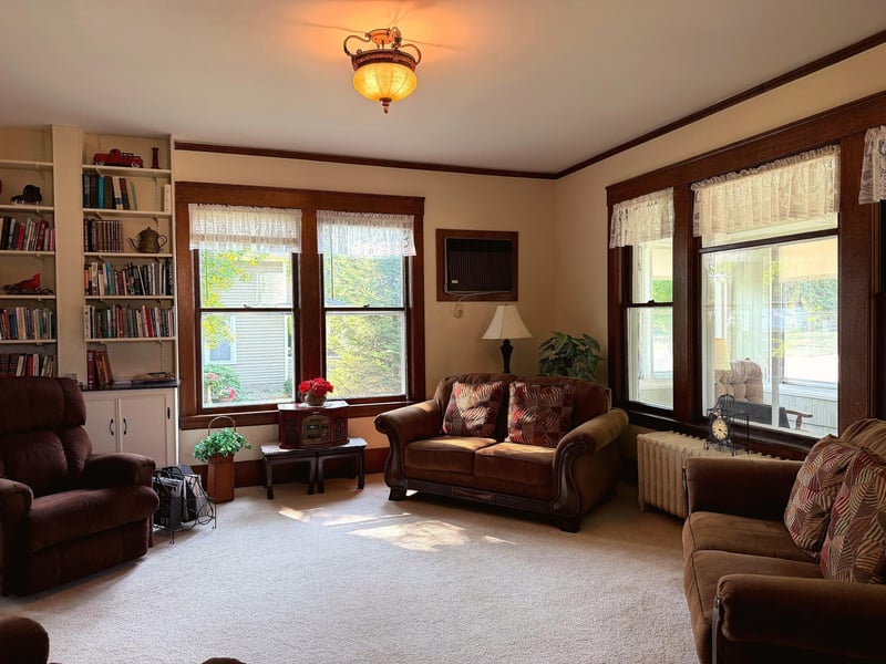 421 W Vernon Ave, Fergus Falls, MN 56537